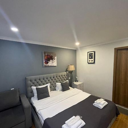 Book Hotel Tiflis Exterior foto