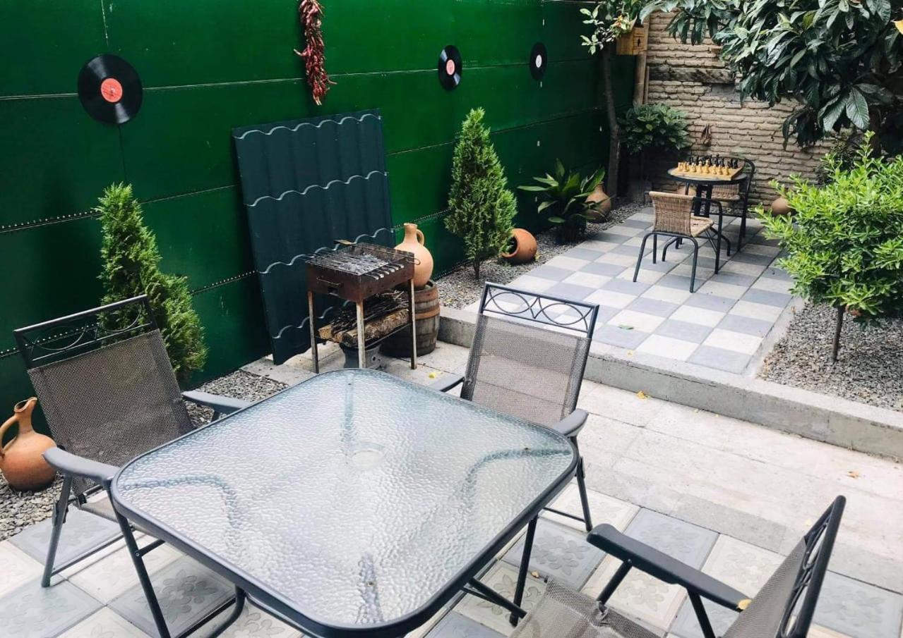 Book Hotel Tiflis Exterior foto